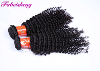 Pelo rizado indio crudo de la Virgen, el tejer sin procesar crudo del pelo del pelo indio natural del 100%